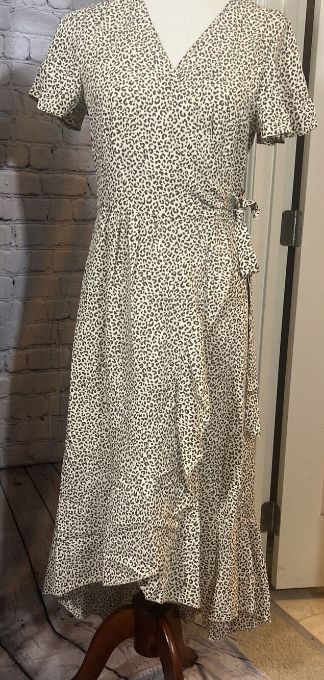 Maggie Short Sleeve V Neck Flowy Animal Print Wrap Maxi Women’s Small NWT
